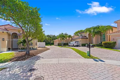 3788 NE 11th St, Homestead, FL 33033 - Photo 2