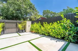 1687 NE 142nd St, North Miami, FL 33181 - Photo 26