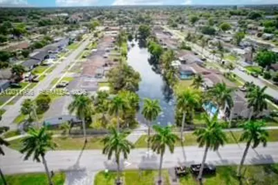 11500 NW 39th St, Sunrise, FL 33323 - Photo 1
