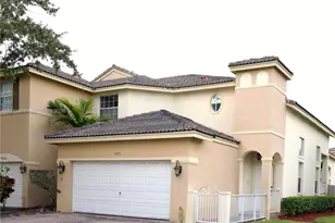 5570 NW 113th Ct, Doral, FL 33178 - Photo 2