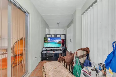 375 W Riverbend Dr, Sunrise, FL 33326 - Photo 22