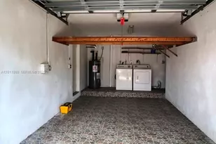 16604 SW 97th St, Miami, FL 33196 - Photo 2