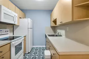 7231 Miami Lakes Dr, Miami Lakes, FL 33014 - Photo 4
