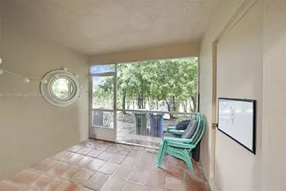 29 Simonton Cir #29, Weston, FL 33326 - Photo 16