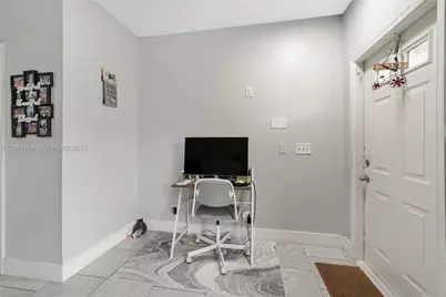 29 Simonton Cir #29, Weston, FL 33326 - Photo 4