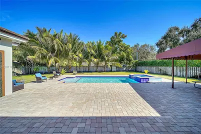 10703 SW 84th Ave, Miami, FL 33156 - Photo 38