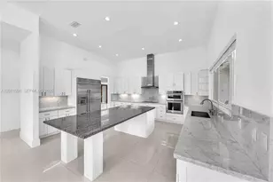10703 SW 84th Ave, Miami, FL 33156 - Photo 8
