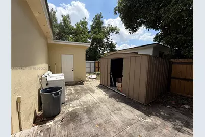 6433 Wiley St, Hollywood, FL 33023 - Photo 8