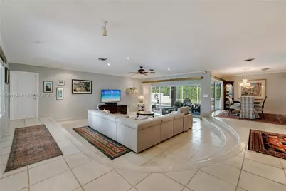 13401 SW 74th Ave, Pinecrest, FL 33156 - Photo 4