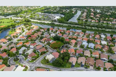303 Bridgeton Rd, Weston, FL 33326 - Photo 48