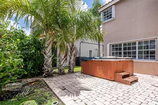 303 Bridgeton Rd, Weston, FL 33326 - Photo 30