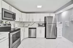 2750 NE 183rd St, Aventura, FL 33160 - Photo 14