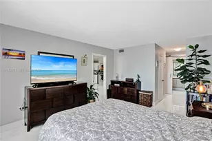 2750 NE 183rd St, Aventura, FL 33160 - Photo 20