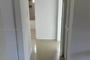 9445 SW 76th St, Miami, FL 33173 - Photo 10