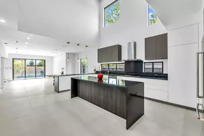 808 SW 9th St #808-B, Fort Lauderdale, FL 33315 - Photo 6