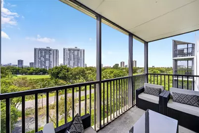 3401 N Country Club Dr #716, Aventura, FL 33180 - Photo 10