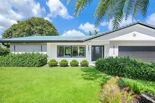 1001 NW 4th Ct, Boca Raton, FL 33432 - Photo 2