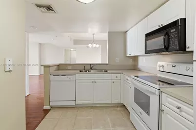 520 SE 5th Ave #1409, Fort Lauderdale, FL 33301 - Photo 6