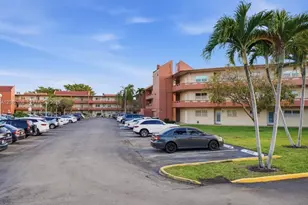 8826 W McNab Rd, Tamarac, FL 33321 - Photo 22