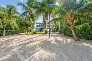 60 Ocean Front Dr, Key Largo, FL 33037 - Photo 30
