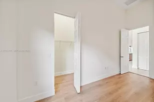 7635 NW 103rd Pl, Doral, FL 33178 - Photo 32