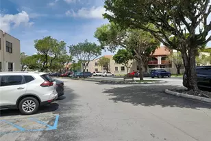 10245 NW 9th St Cir, Miami, FL 33172 - Photo 2