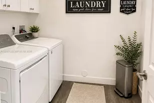 15562 SW 177th Terrace, Miami, FL 33187 - Photo 6