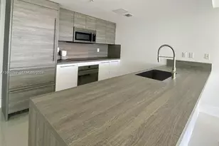 400 Sunny Isles Blvd, Sunny Isles Beach, FL 33160 - Photo 6