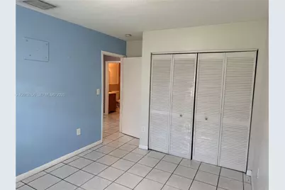 837 SE 8th Ct #4, Hialeah, FL 33010 - Photo 8