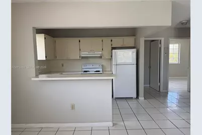 837 SE 8th Ct #2, Hialeah, FL 33010 - Photo 6