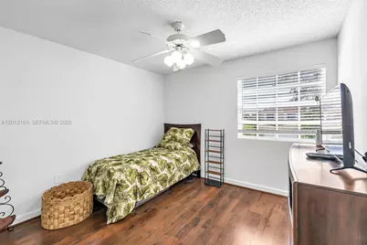 1910 NW 180th Way, Pembroke Pines, FL 33029 - Photo 24