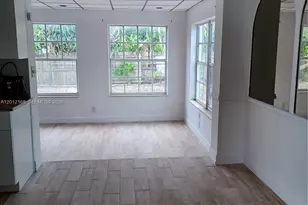 2330 Kingston Dr, Miramar, FL 33023 - Photo 4