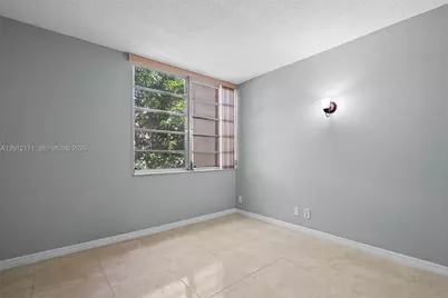 950 NE 199th St #2H, Miami, FL 33179 - Photo 26