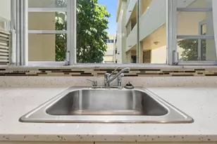 950 NE 199th St, Miami, FL 33179 - Photo 4