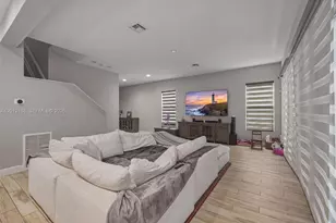 8815 NW 37th Dr, Coral Springs, FL 33065 - Photo 4