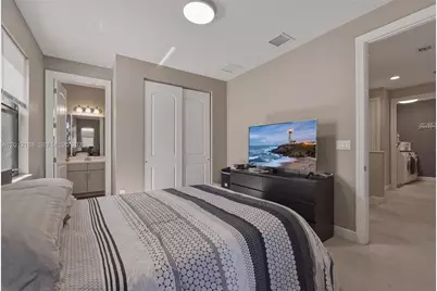 8815 NW 37th Dr, Coral Springs, FL 33065 - Photo 24
