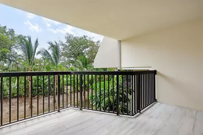 20341 W Country Club Dr #TH-11, Aventura, FL 33180 - Photo 30