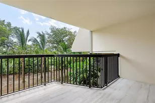 20341 W Country Club Dr, Aventura, FL 33180 - Photo 30