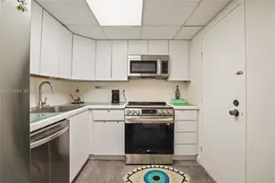 800 West Ave, Miami Beach, FL 33139 - Photo 12
