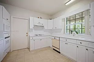 15705 SW 77th Ave, Palmetto Bay, FL 33157 - Photo 10