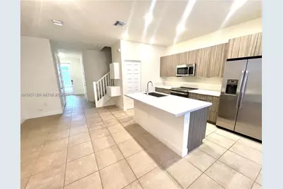 9083 NW 159th St #9083, Miami Lakes, FL 33018 - Photo 8