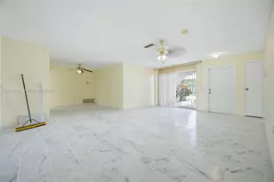 920 NW 92nd Ave, Pembroke Pines, FL 33024 - Photo 6