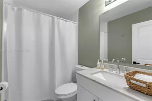9250 SW 44th St, Miami, FL 33165 - Photo 32