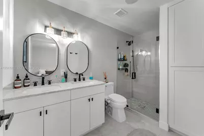 9250 SW 44th St, Miami, FL 33165 - Photo 20