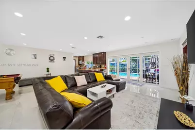 31 SE 12th St, Pompano Beach, FL 33060 - Photo 34