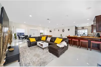 31 SE 12th St, Pompano Beach, FL 33060 - Photo 36
