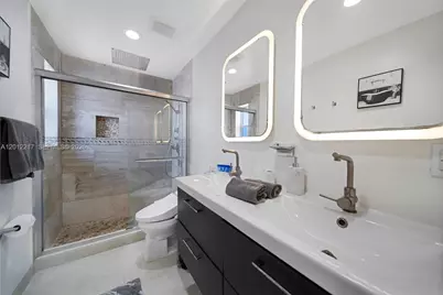 31 SE 12th St, Pompano Beach, FL 33060 - Photo 28
