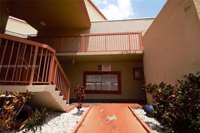10241 NW 9th St Cir #112-5, Miami, FL 33172 - Photo 4