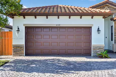 2371 SE 1st Ct, Homestead, FL 33033 - Photo 4