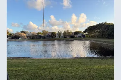 10434 White Pinto Ct, Lake Worth, FL 33449 - Photo 10